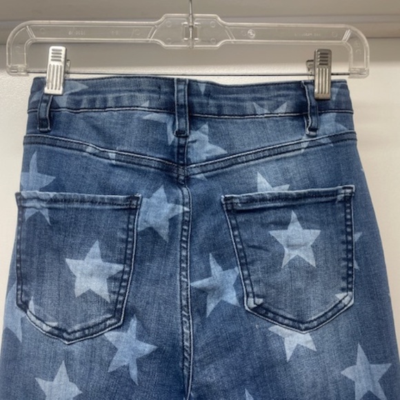 YMI Star Flare High Rise Distressed Jeans EUC - Picture 8 of 8